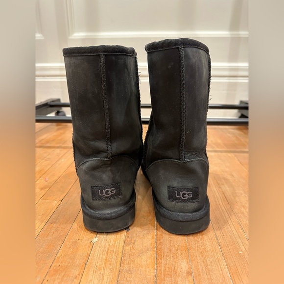 Ugg Classic Short Leather Boots - Picture 7 of 10